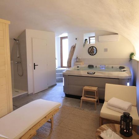 Gite De Charme Haut De Gamme Avec Jacuzzi Et Sauna Privatifs Donzère Exteriér fotografie